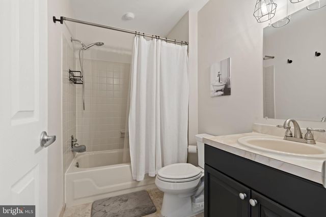 9 CRATER DR, Sewell, NJ 08080