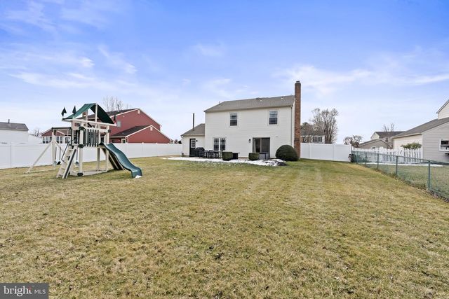 9 CRATER DR, Sewell, NJ 08080