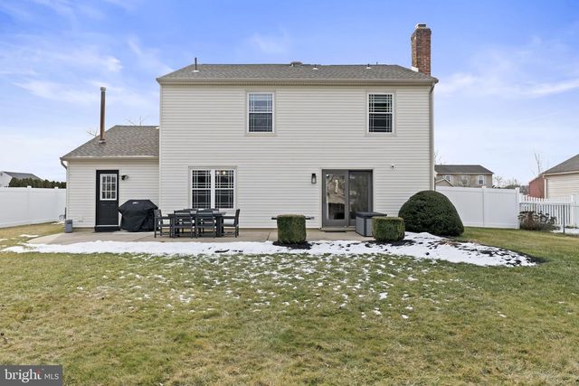 9 CRATER DR, Sewell, NJ 08080