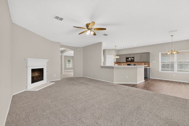 710 Bowie Lane, Mansfield, TX 76063