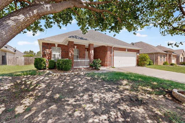710 Bowie Lane, Mansfield, TX 76063