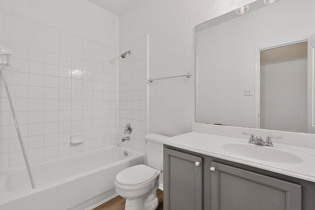 710 Bowie Lane, Mansfield, TX 76063