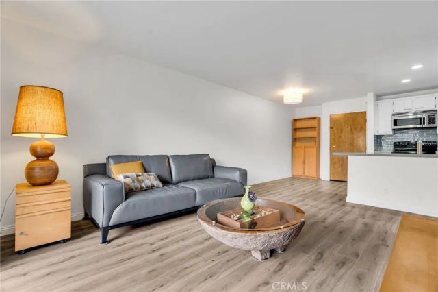 4260 Via Arbolada 206, Los Angeles, CA 90042