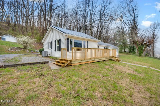 1131 Berry Road, Elizabethton, TN 37643