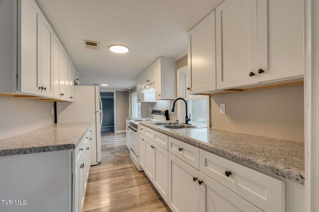 1131 Berry Road, Elizabethton, TN 37643