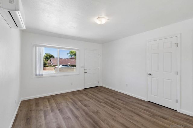 8717 Carribean Way, Santee, CA 92071
