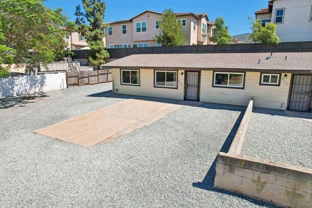 8717 Carribean Way, Santee, CA 92071
