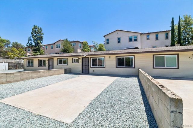 8717 Carribean Way, Santee, CA 92071