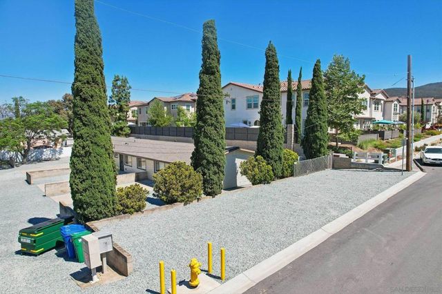 8717 Carribean Way, Santee, CA 92071