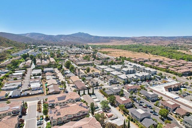 8717 Carribean Way, Santee, CA 92071