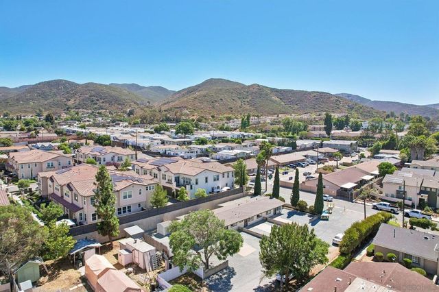 8717 Carribean Way, Santee, CA 92071