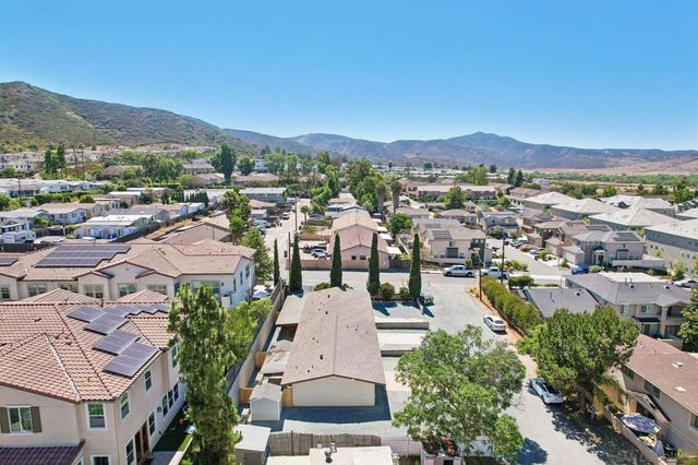 8717 Carribean Way, Santee, CA 92071