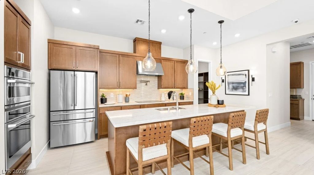 Image 2 of property listing at 2021 Harmony Gardens Street, Las Vegas, NV 89138