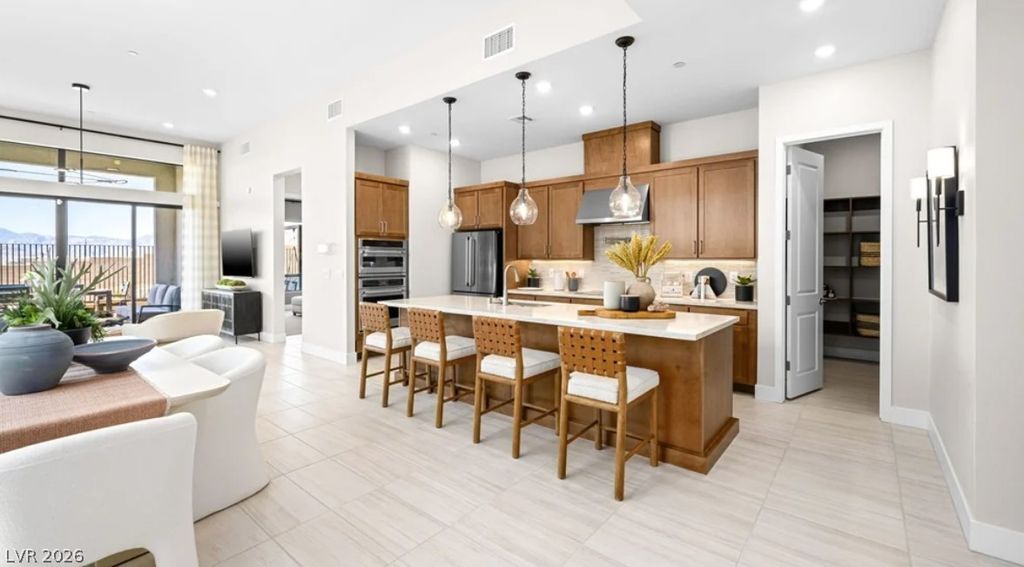 Image 6 of property listing at 2021 Harmony Gardens Street, Las Vegas, NV 89138