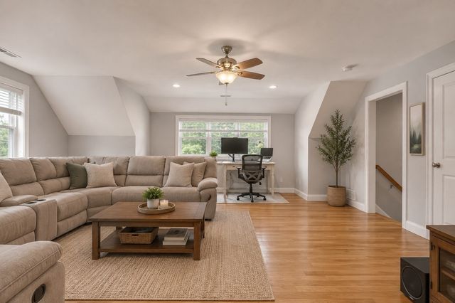 38 Concord Rd, Billerica, MA 01821
