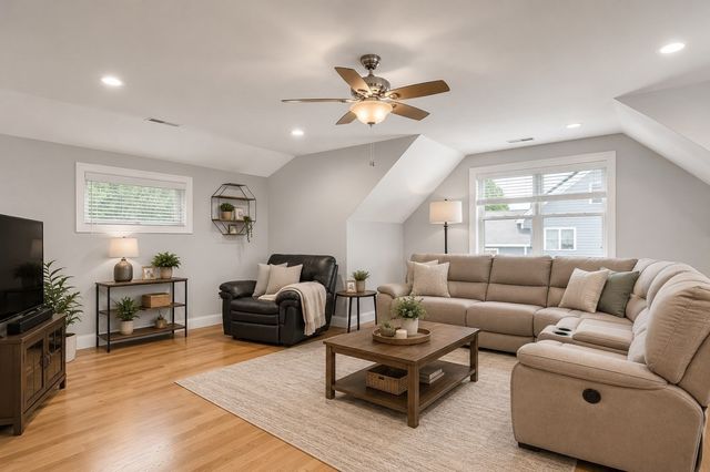38 Concord Rd, Billerica, MA 01821