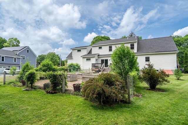 38 Concord Rd, Billerica, MA 01821