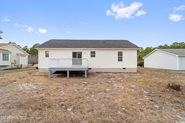 2228 E Boiling Spring Road, Southport, NC 28461