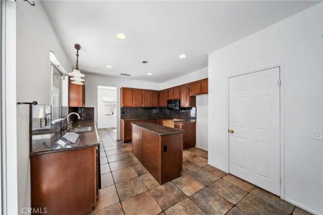 17806 Cedarwood, Riverside, CA 92503