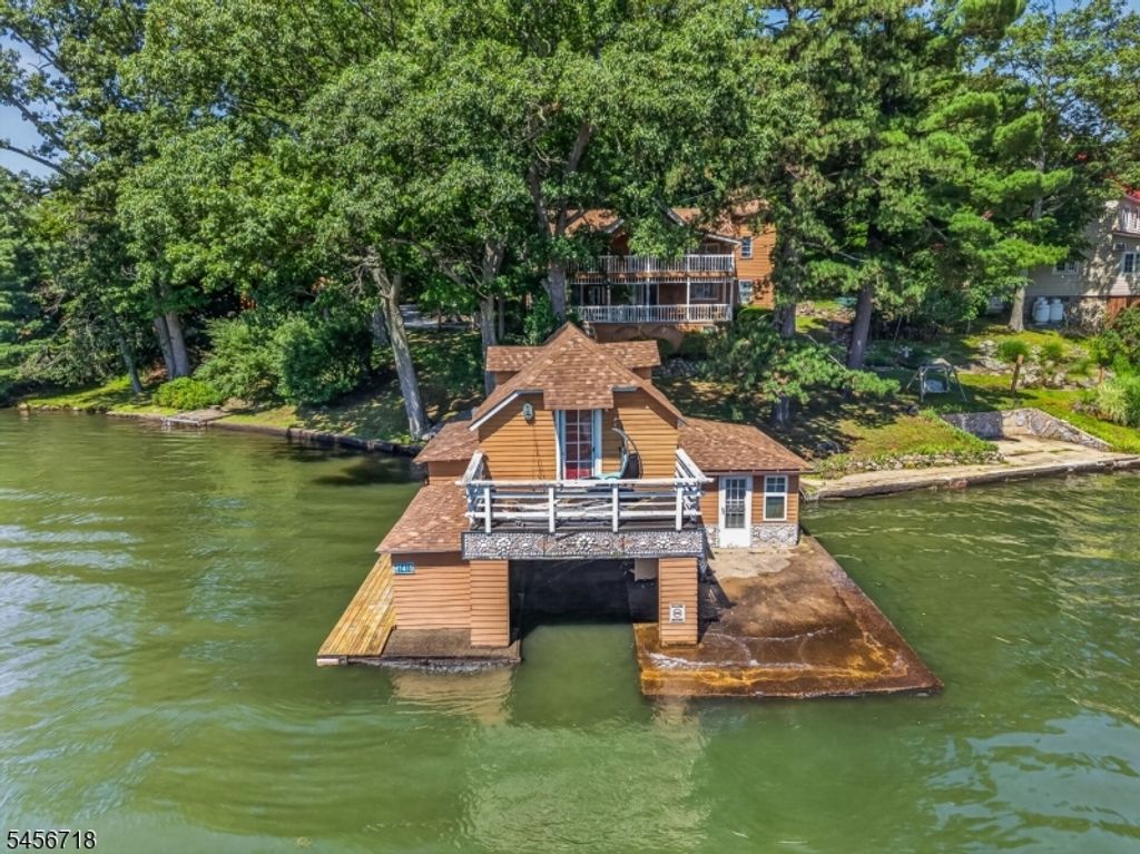 90 Ithanell Rd, Hopatcong Boro, NJ 07843 — photo 4