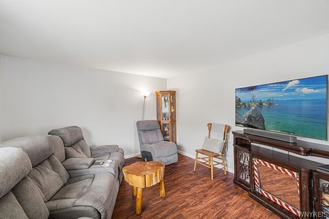 71 East Cherbourg Drive, Cheektowaga, NY 14227