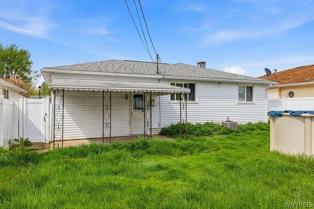 71 East Cherbourg Drive, Cheektowaga, NY 14227