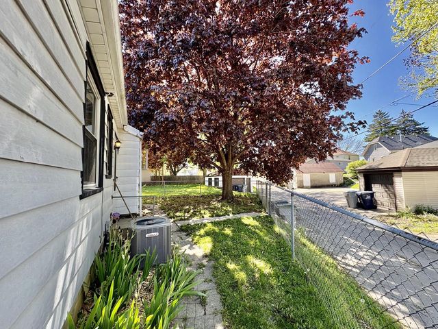 6709 Chambers STREET, Milwaukee, WI 53210