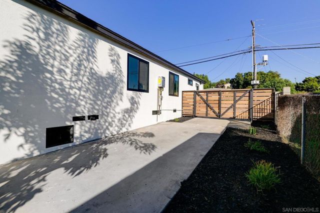 1948 Westinghouse St, San Diego, CA 92111