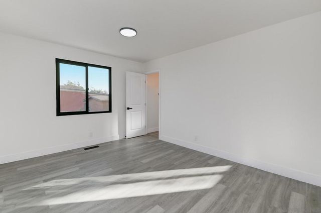 1948 Westinghouse St, San Diego, CA 92111