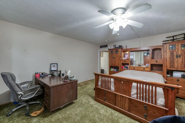 1055 E Dinuba Avenue, Reedley, CA 93654