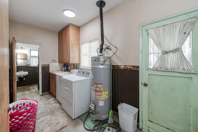 1055 E Dinuba Avenue, Reedley, CA 93654