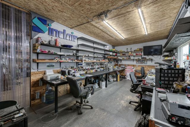 1055 E Dinuba Avenue, Reedley, CA 93654