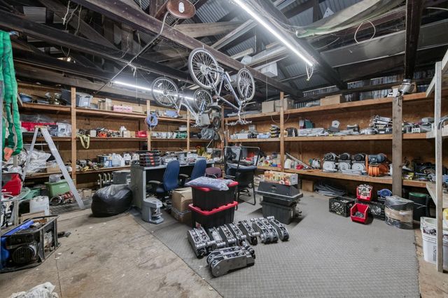 1055 E Dinuba Avenue, Reedley, CA 93654