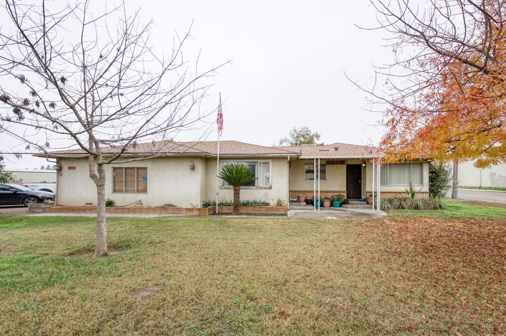 Image 2 of property listing at 1055 E Dinuba Avenue, Reedley, CA 93654