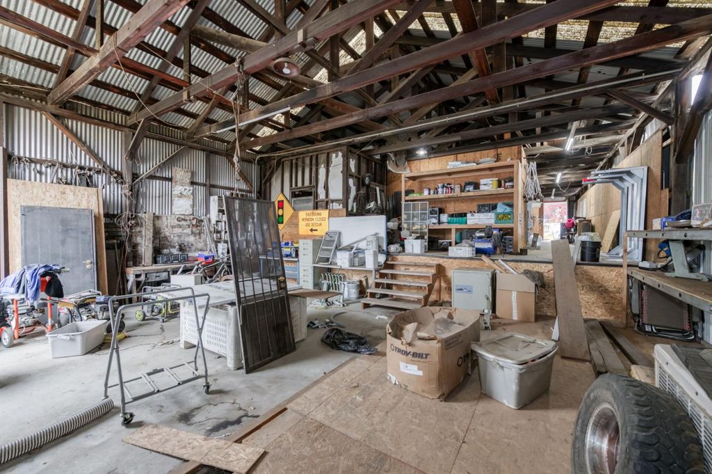 Image 34 of property listing at 1055 E Dinuba Avenue, Reedley, CA 93654