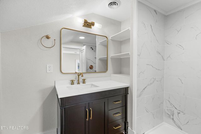 814 E Jefferson St, Jefferson City, TN 37760