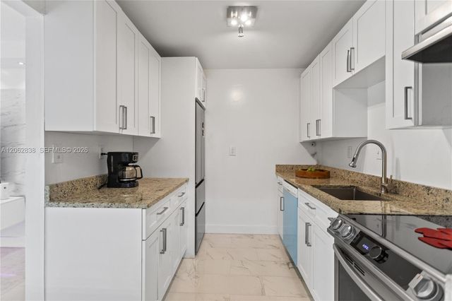 20760 NE 4th Ct 102, Miami, FL 33179