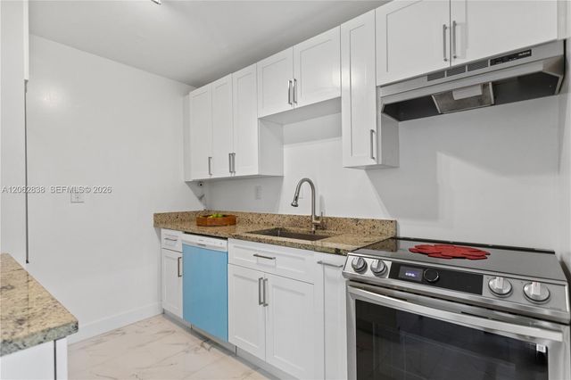 20760 NE 4th Ct 102, Miami, FL 33179