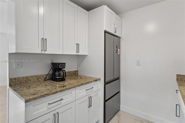 20760 NE 4th Ct 102, Miami, FL 33179