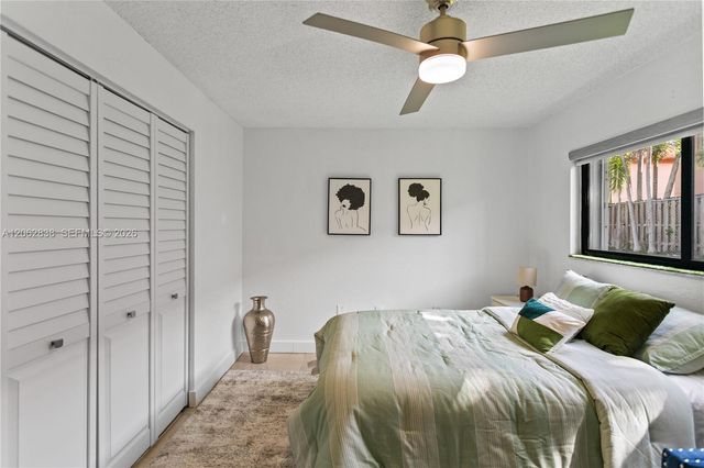 20760 NE 4th Ct 102, Miami, FL 33179