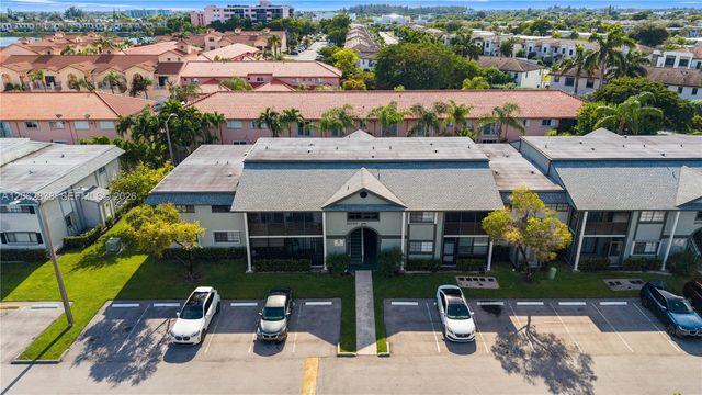 20760 NE 4th Ct 102, Miami, FL 33179
