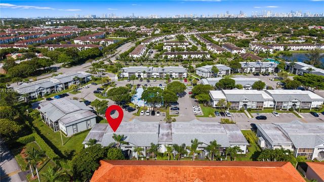 20760 NE 4th Ct 102, Miami, FL 33179
