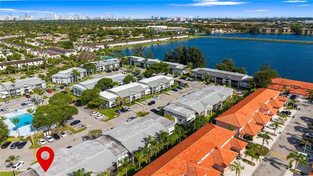 20760 NE 4th Ct 102, Miami, FL 33179