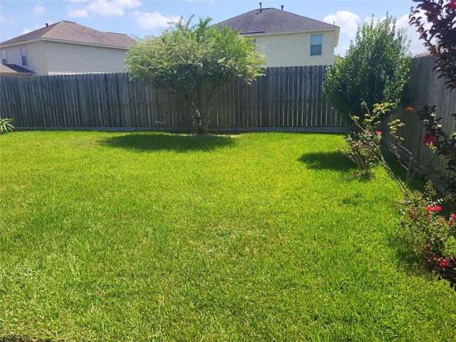 3214 Lone Trail Drive NW, Texas City, TX 77591