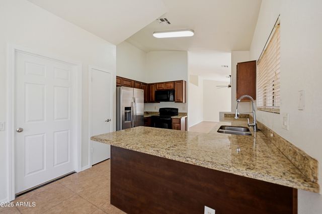 5211 N 104TH Drive, Glendale, AZ 85307