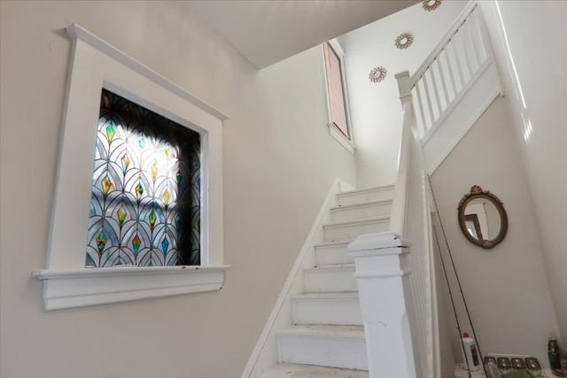 910 N Center Street, Bloomington, IL 61701