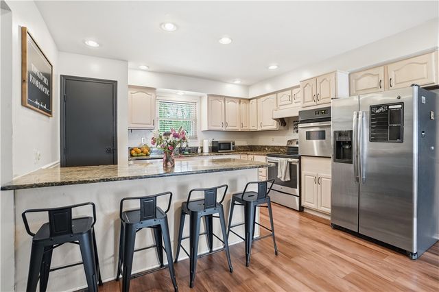 6541 Fallwood Circle, Clayton, OH 45322
