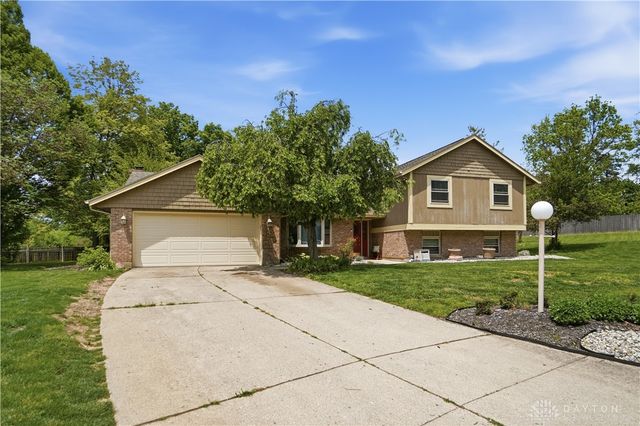 6541 Fallwood Circle, Clayton, OH 45322