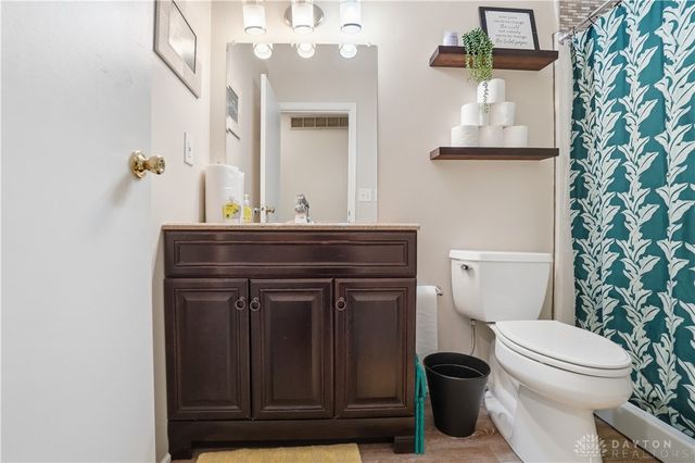 6541 Fallwood Circle, Clayton, OH 45322