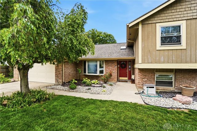6541 Fallwood Circle, Clayton, OH 45322